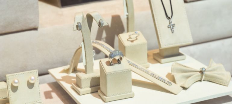 Chic Fashion Jewellery Gift Ideas Under 50k